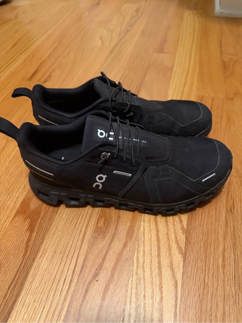 On Running Cloud 6 Women’s Black Waterproof Running Shoes